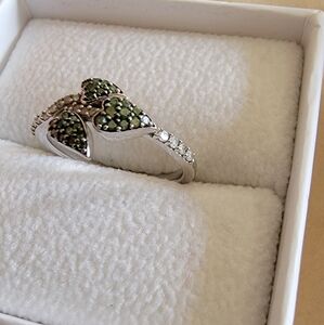 Green and White Diamond 925 3 Leaf Ring 💚✨️
